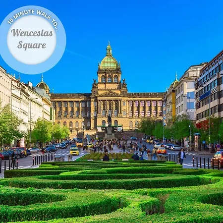 Empirent Chic River Prag